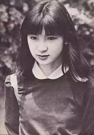 日本首席模特儿，霸占YSL走秀，是设计师眼中的“东洋美魔女”