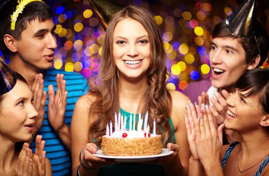 我儿子刚出生第一句话不会喊爸爸妈妈，竟然只会喊德玛西亚！