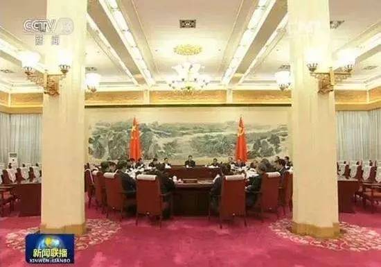 20天内16位政治局成员离京