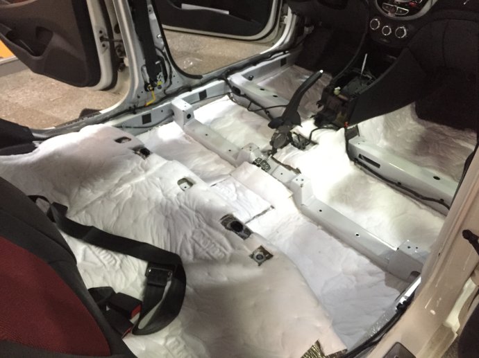 现代瑞奕车噪音大怎么回事,现代瑞奕质量怎么样