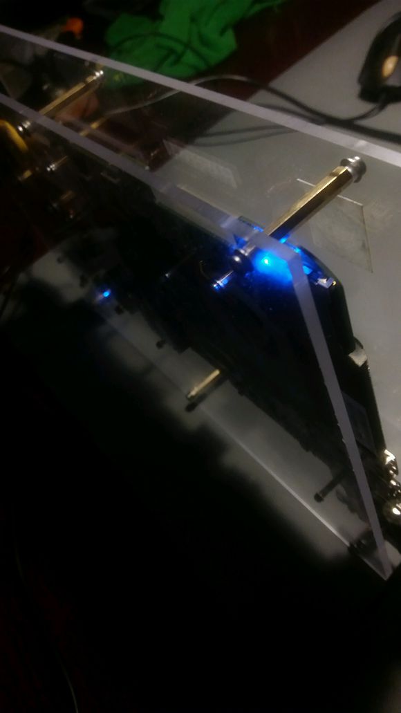 旧办公电脑机箱diy,diy木制笔记本电脑机箱