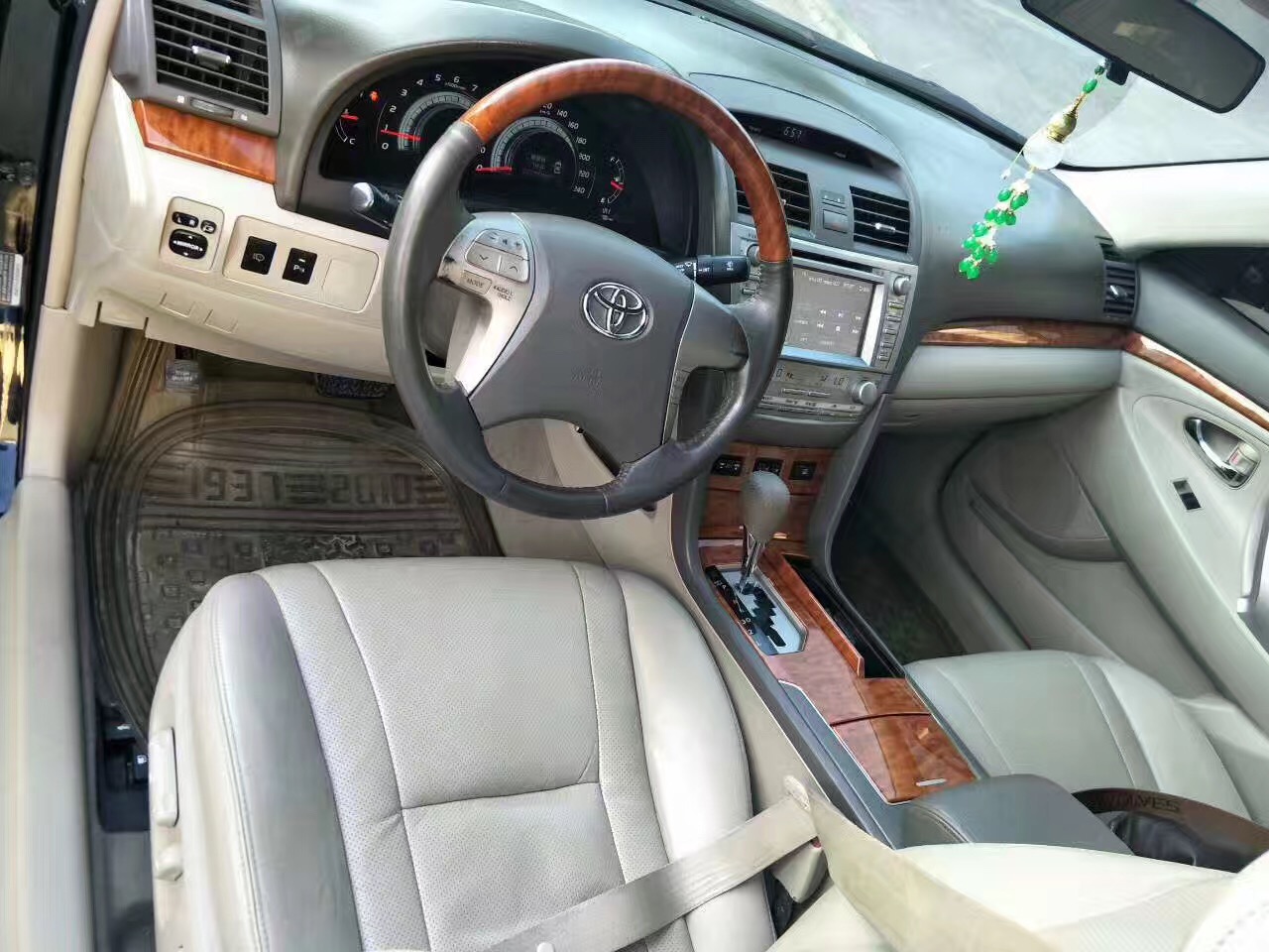 8万块的丰田凯美瑞混动,8万左右凯美瑞