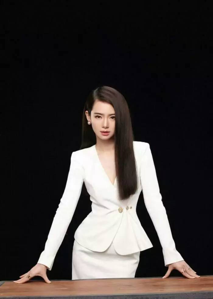 适合晚宴化妆的妆容,晚宴眼妆怎么化妆