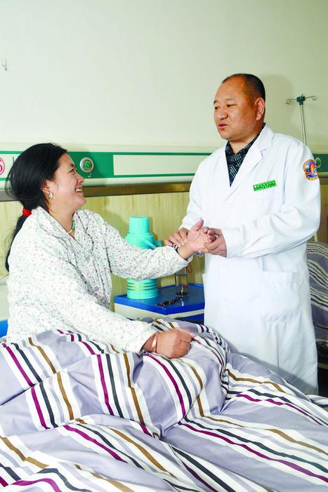 “为患者治病是我的使命”讲述人：全国优秀*产党共**员、海北藏族自治州藏医院院长仁青