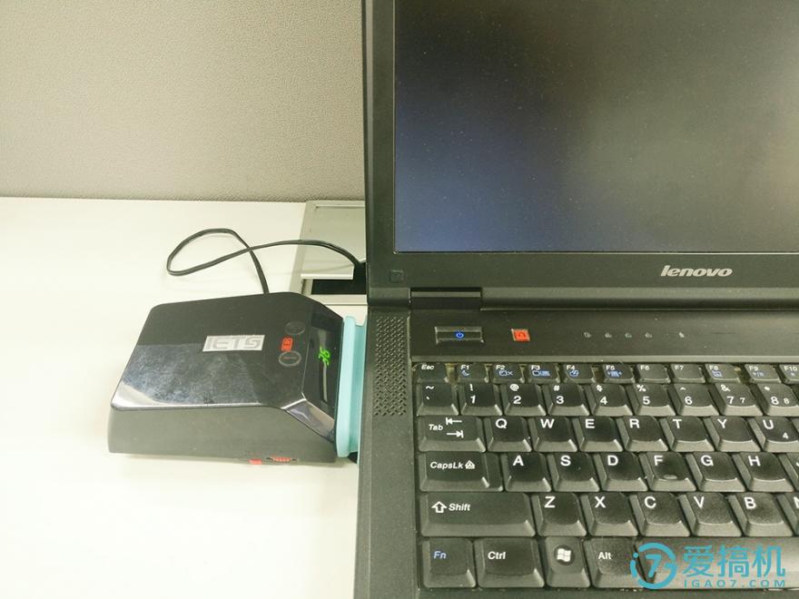 驱走闷热，给你的PC“冲个凉”！——ORICO全铝DIY双风扇笔记本散热垫体验