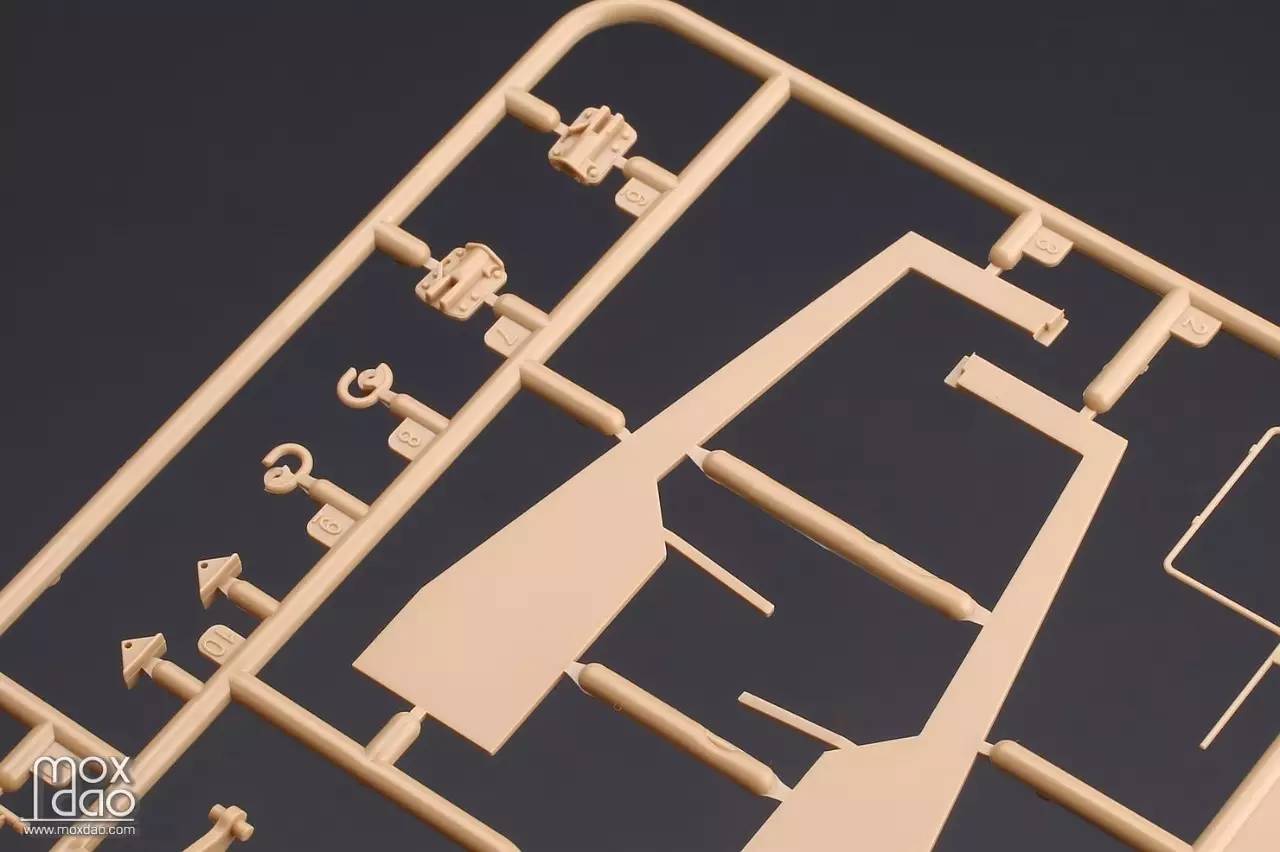 MENG出品的俄罗斯BMR-3M装甲扫雷车｜板件开盒