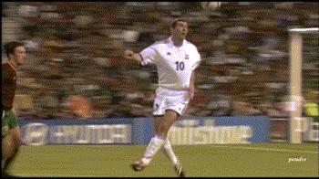 足球十大搞笑进球动图,最经典搞笑中超足球gif