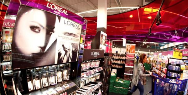 为啥化妆品官网和代购差这么多,现在好多代购店里化妆品是真的吗