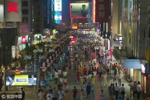 论代购是怎样炼成的!冲着这些商业街都要去走一遭的城市!