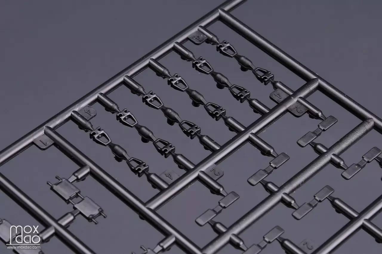 MENG出品的俄罗斯BMR-3M装甲扫雷车｜板件开盒