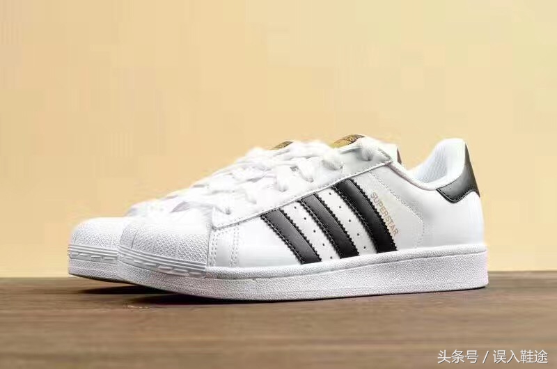 夏天男生穿什么鞋透气又舒适,女生觉得男生穿什么品牌鞋好看