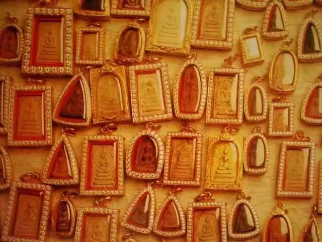 出门旅行,有些纪念品最好不要带回家