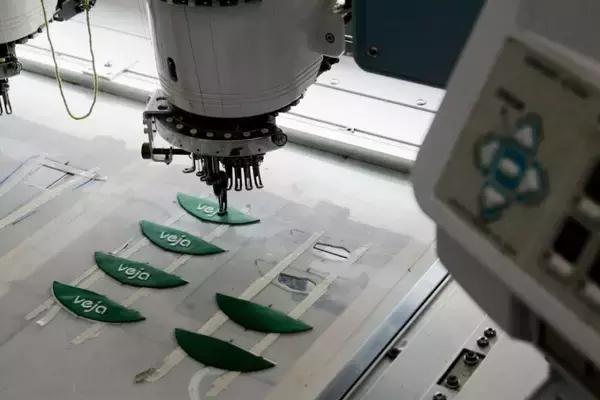 有没有跟vans差不多的,除了匡威耐克vans还有什么鞋