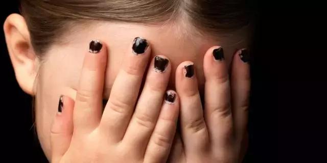 隐形眼镜液洗化妆刷,隐形眼镜水洗化妆刷