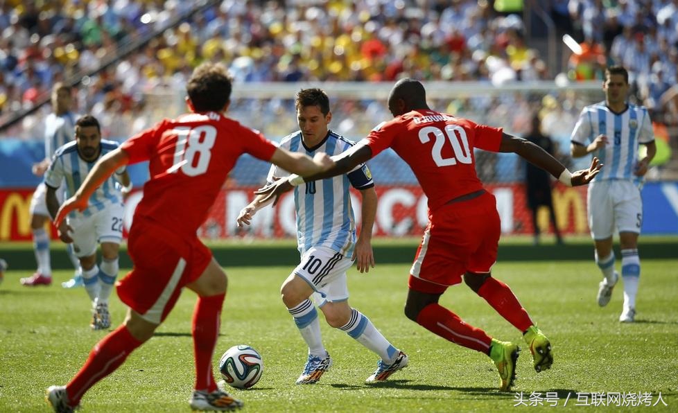 如何有球跑位和无球跑位,跑位教学