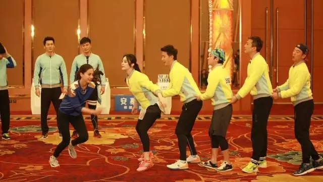 鹿晗迪丽热巴奔跑吧cp,鹿晗迪丽热巴撕名牌大战