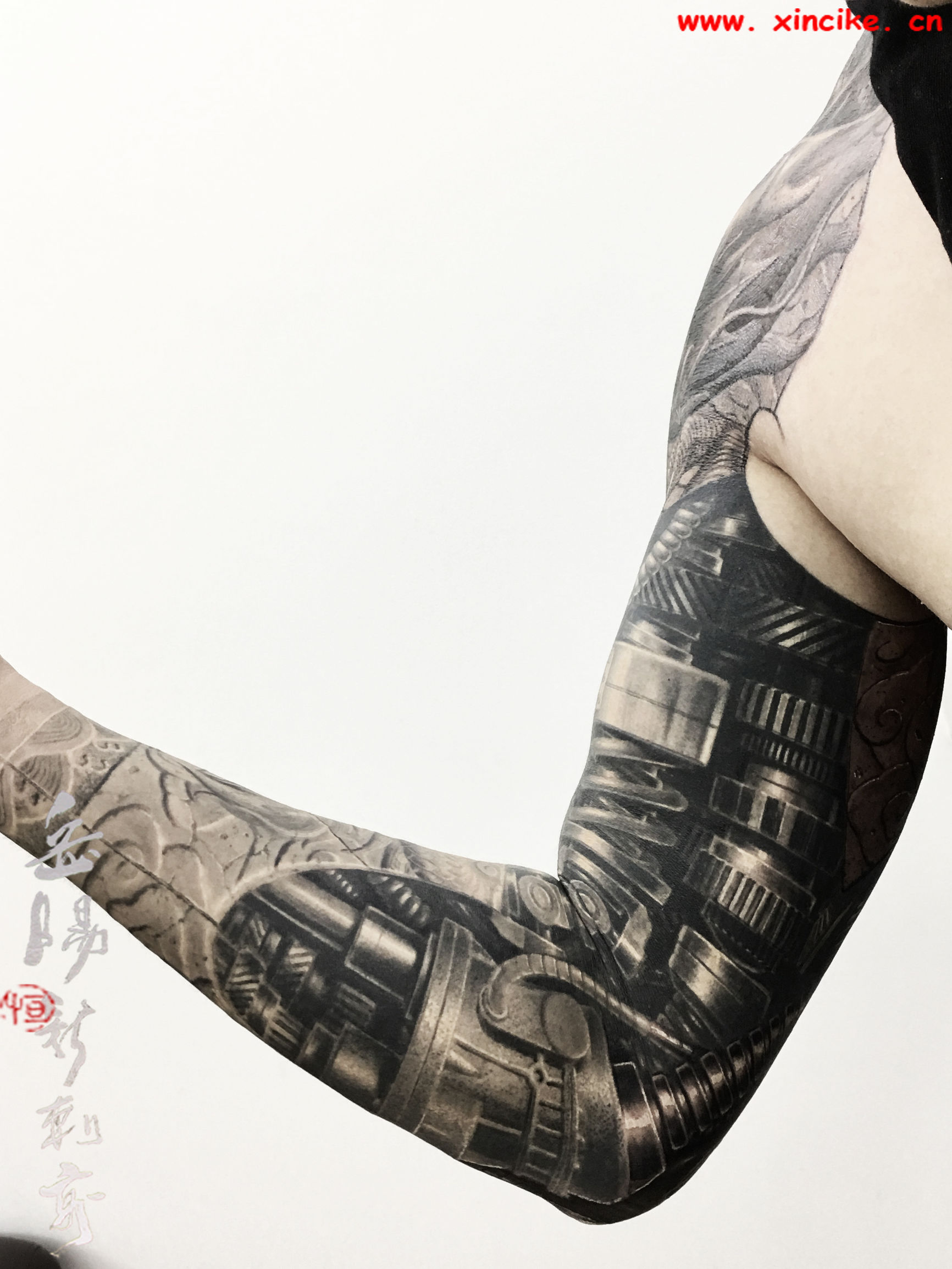 岳阳新刺客纹身图,岳阳新刺客花臂纹身作品