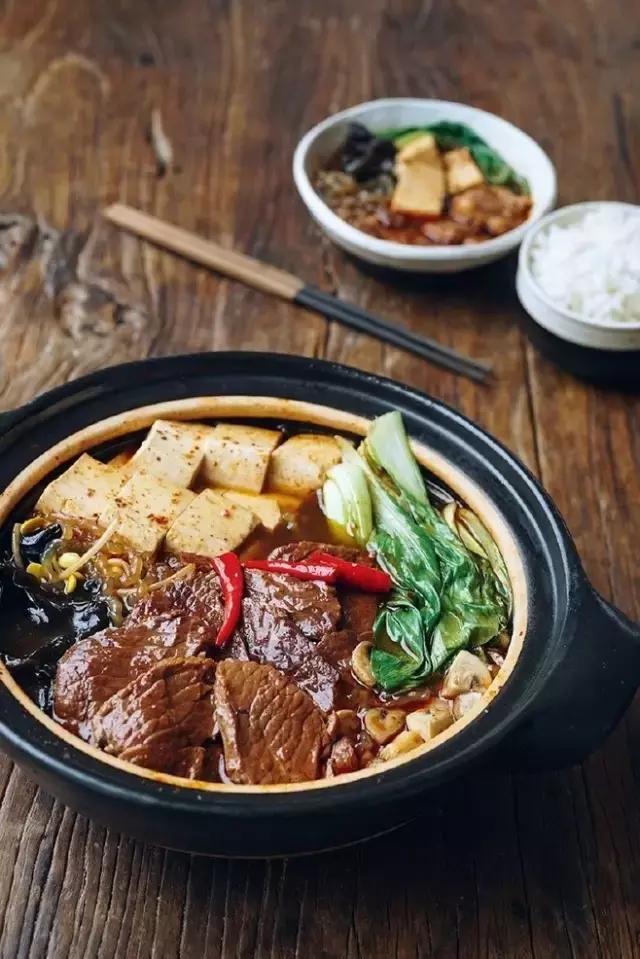 想开小吃店是加盟好还是自己学好,加盟小吃店怎样经营的技巧