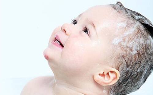 新生儿怎么照顾和护理,新生儿0-1个月护理