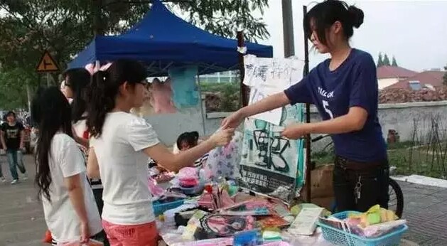 新手摆摊的10个建议,摆摊怎么赚钱这些经验统统告诉你