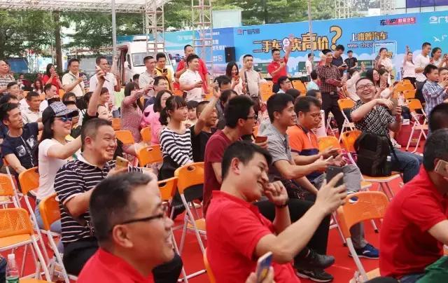 据说这个车展被上千名小屁孩占领了