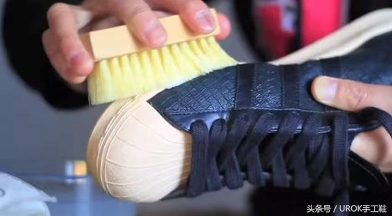 皮鞋保养常识100例,带颜色的皮鞋怎么保养和清洗