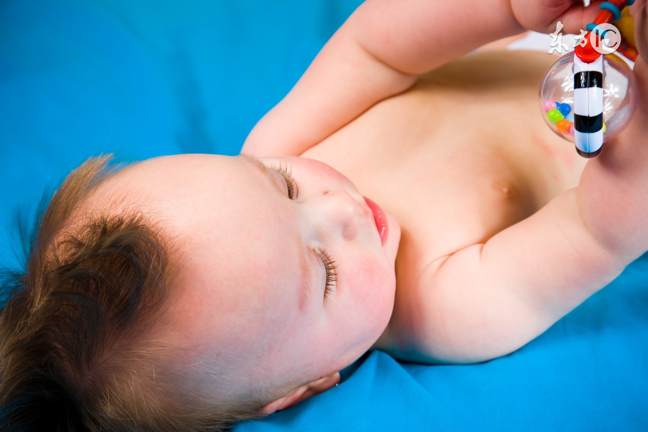 宝宝夜惊护理视频,一个月宝宝夜惊的解决方法