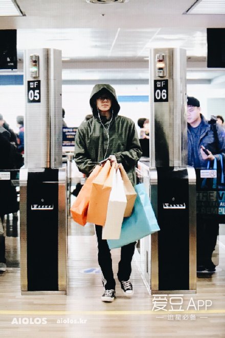 exo分享米兰,exo分享张艺兴