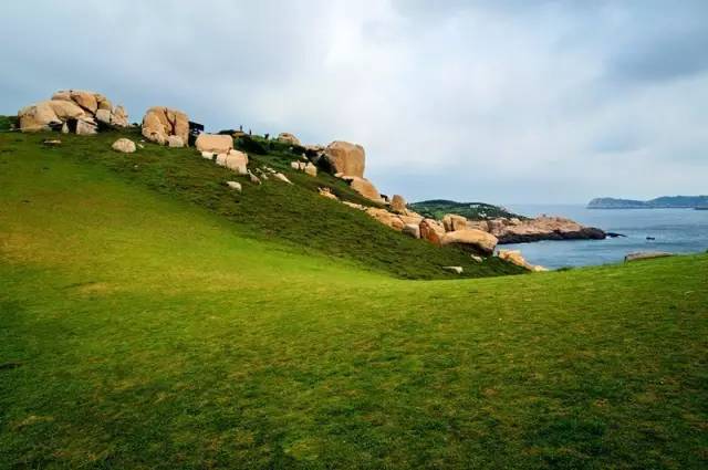 省下机票钱！杭州周边8个美到窒息的蔚蓝海岛，路费100+就能享受沙滩、海浪……完全不输国外！走起~