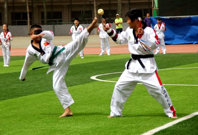 狂欢嘉年华表演,济南市中区小学春季运动会