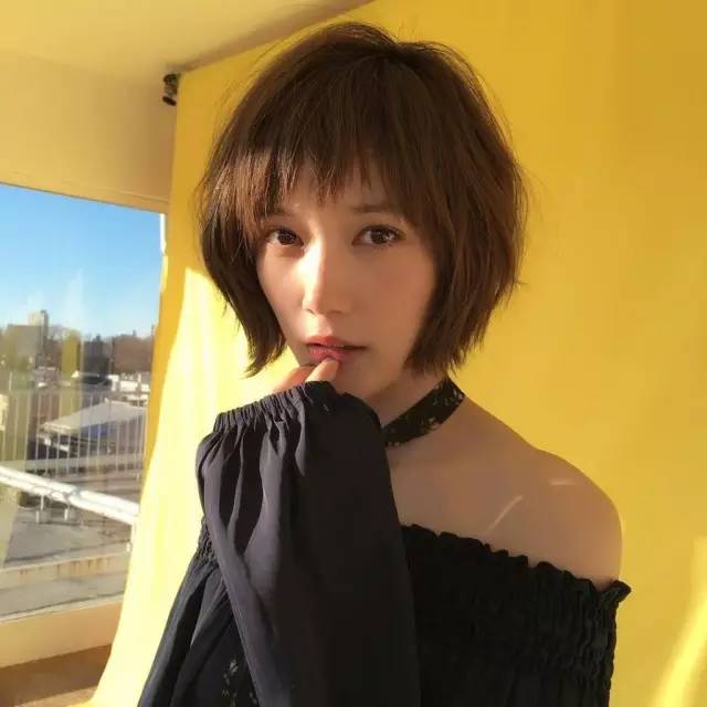 高层次感中长发型推荐,分享一款中长发