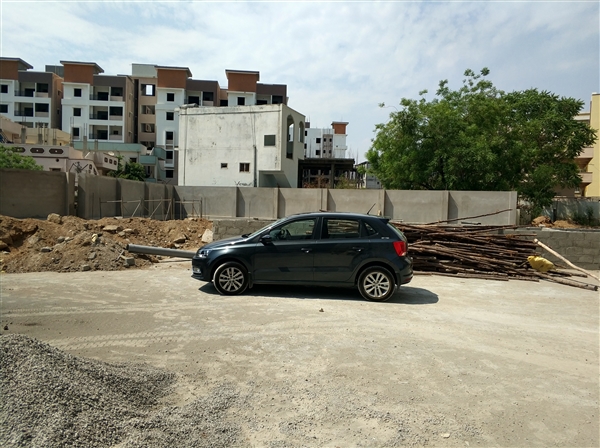 老外观看小米汽车之后的感受,老外赞叹中国美景反应视频