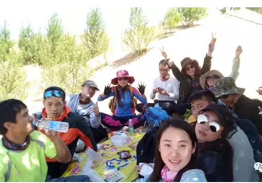 爱不爱她，都要带她库不齐沙漠暴走（图片整理）