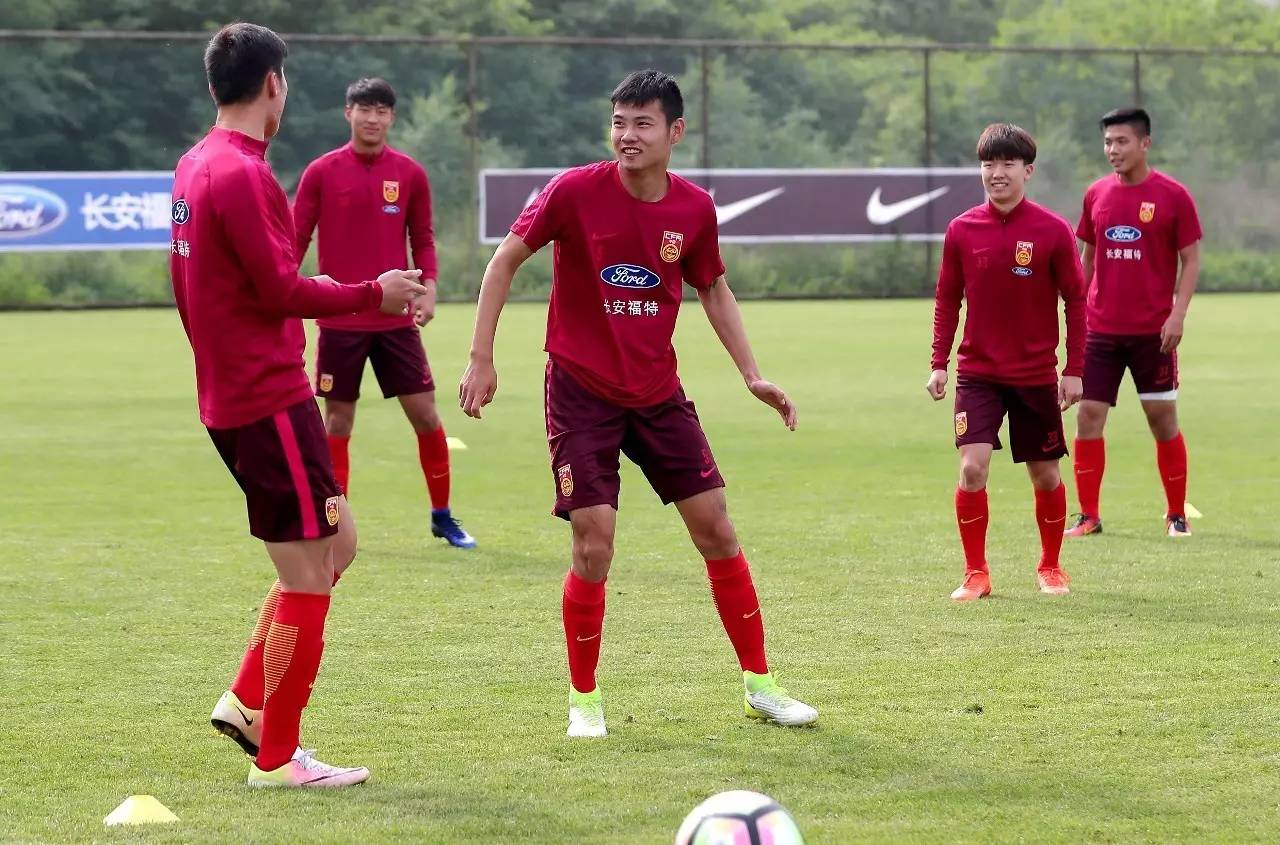 男足u20意大利,中国男子足球队u18集训