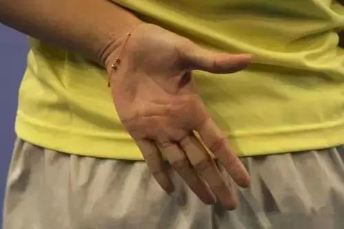 网球双打暗语手势图解,网球双打正确的击球