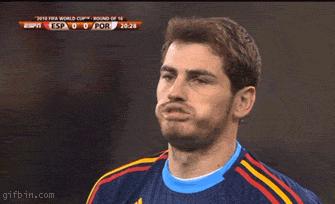 足球十大搞笑进球动图,中国足球过人晃人摔倒gif