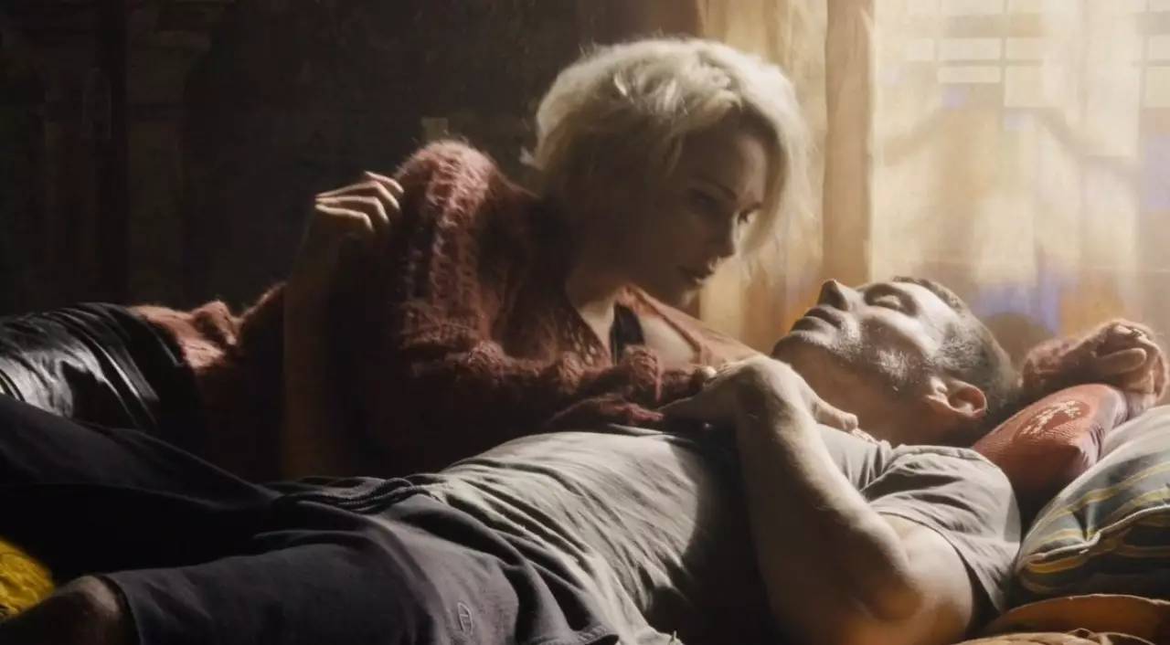 一次性放出8集，这部羞红妹子的美剧终于更新了！