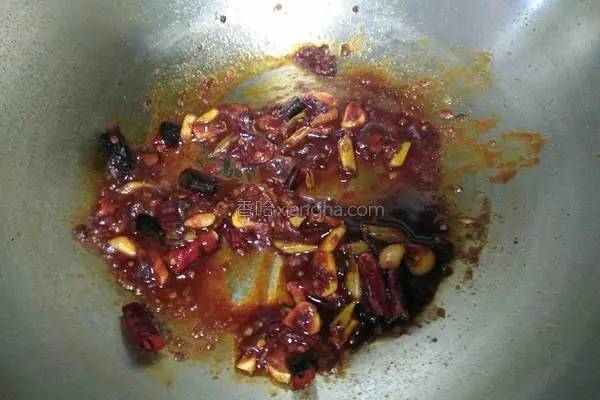 吃素就吃蛋白质丰富得豆腐，好吃到连盘子都能吃掉