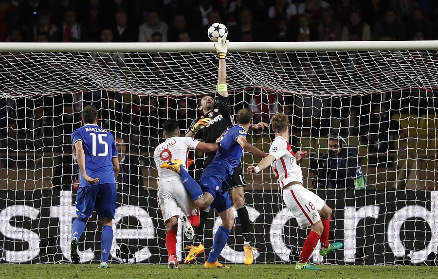 布冯是世界最强的门将吗,足球世界里的门将属性重要吗