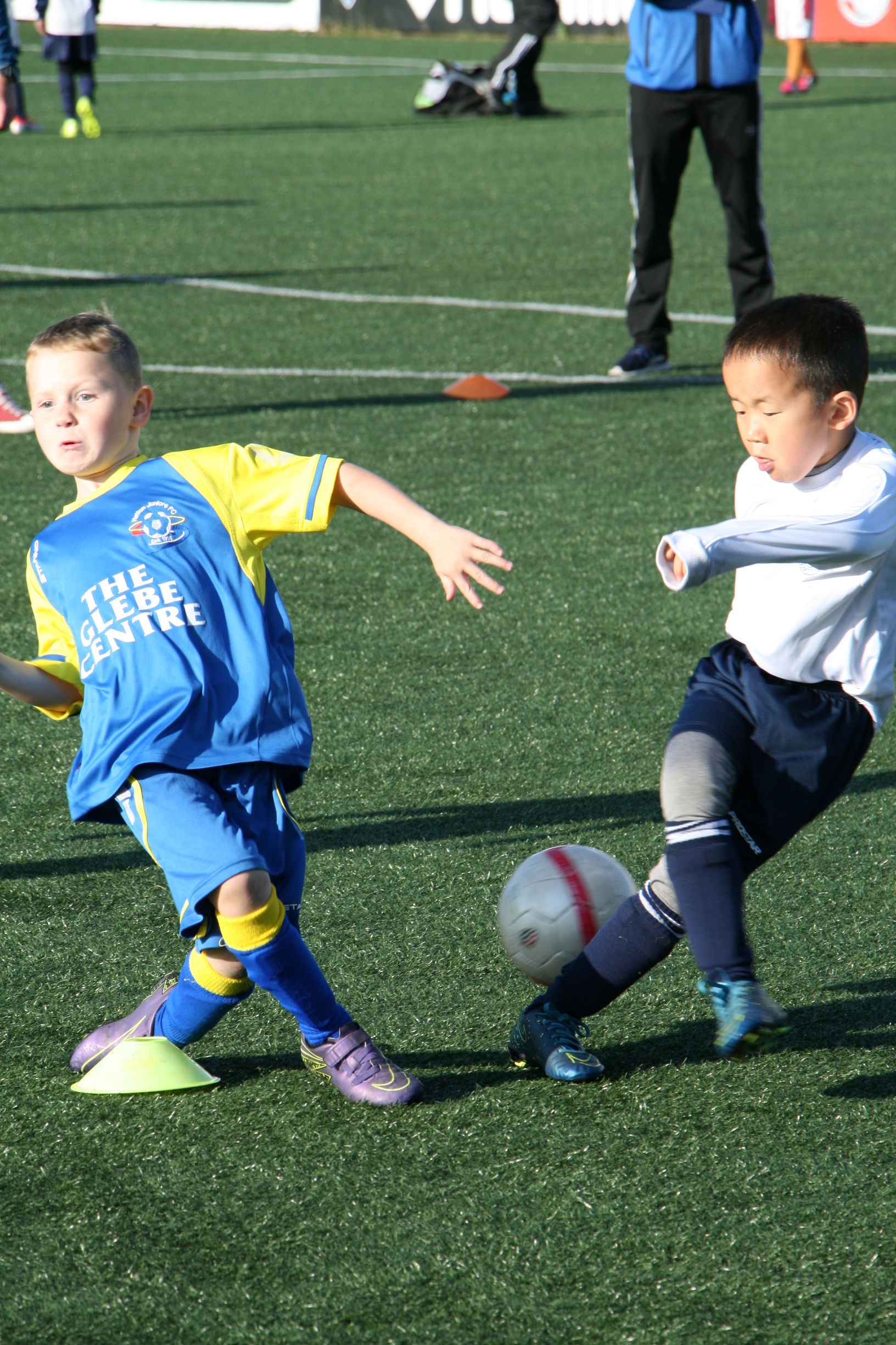 一个中国足球运动员的成长历程,一个足球少年的传奇一生