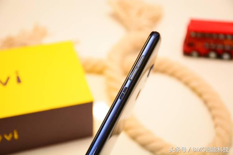 赵丽颖代言ivvi时尚手机,vivo赵丽颖宣传的手机