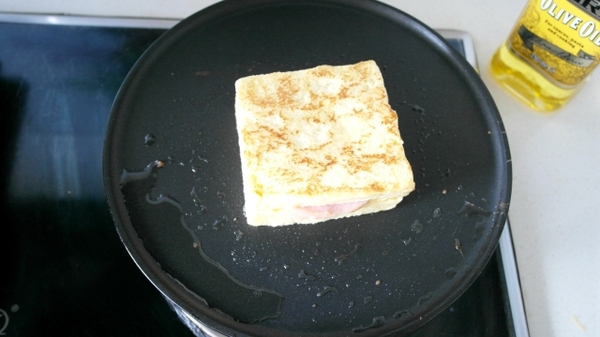 港式早餐番茄牛肉通粉西多士滑蛋,空气炸锅西多士早餐做法