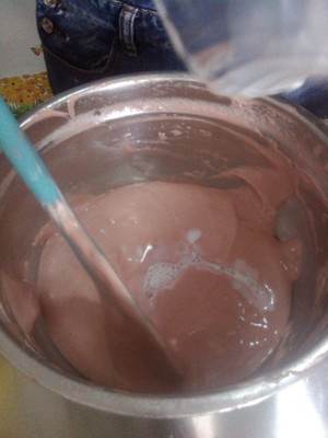 这款爆浆红丝绒蛋糕太好吃了,口感细腻的红丝绒蛋糕