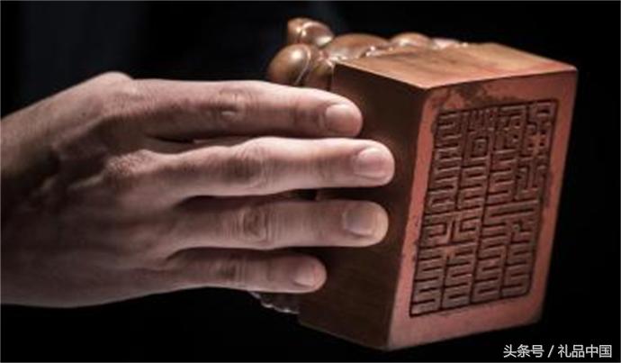 礼品假冒,中国假广告为什么合法