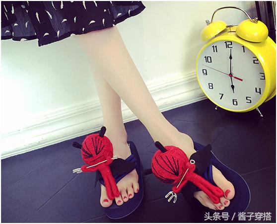不曾见过的人字拖,让你裸脚整个夏天