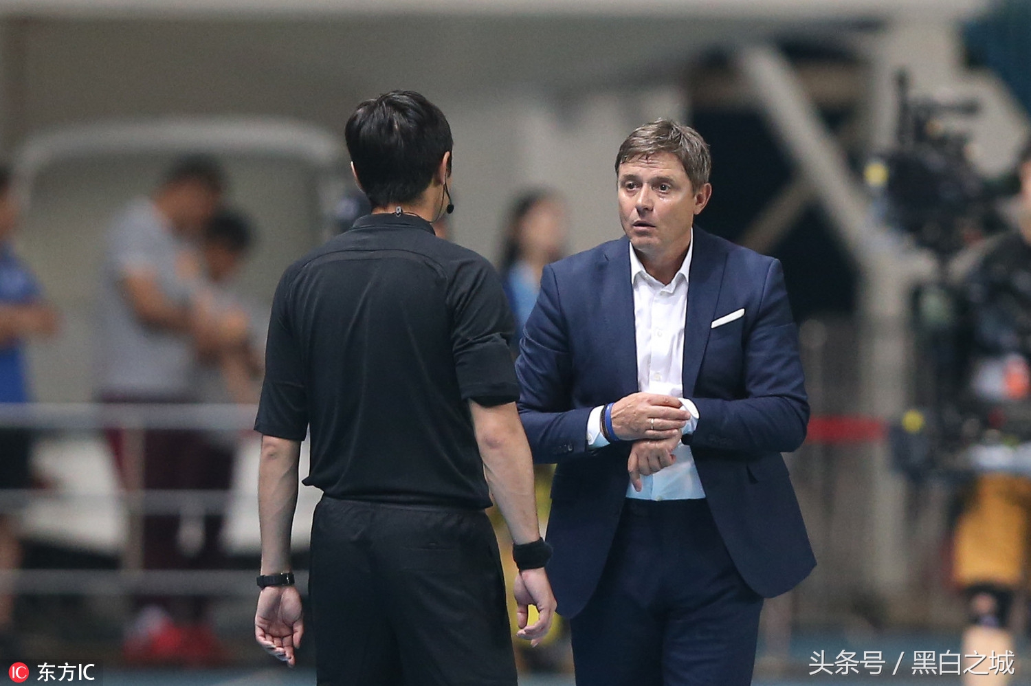 中超赛场又见严重误判裁判偷走了富力的胜利