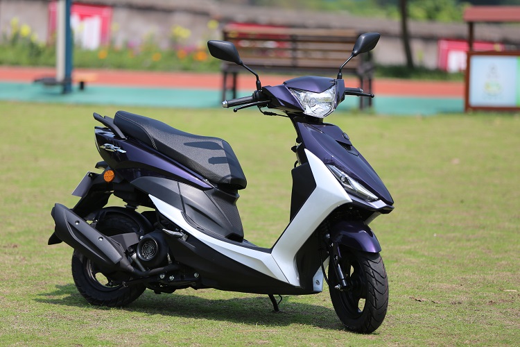 林海国四巧格踏板车测评,林海格格电喷踏板