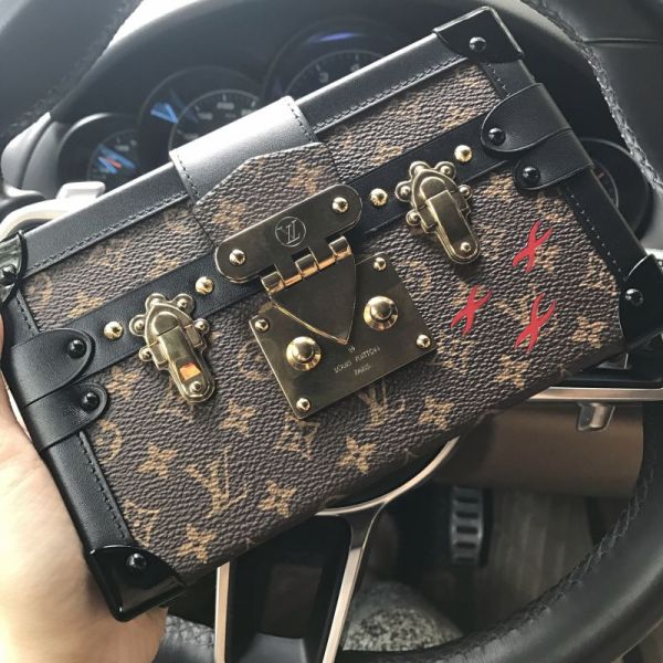 高仿和专柜的真实差距在哪里,高仿产品都是哪里出的