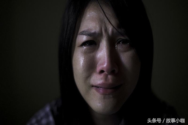 故事：后妈虐待孩子，去世的亲妈狠狠教育了她