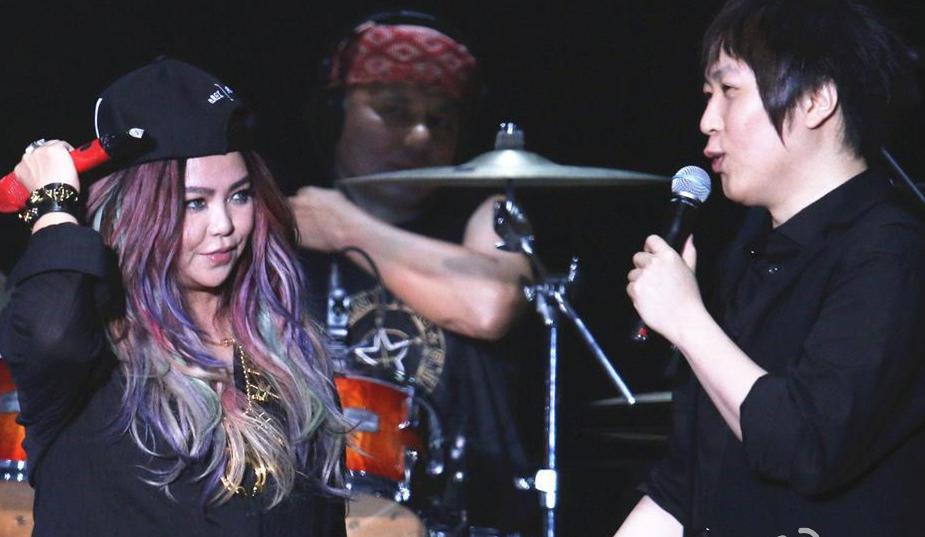 放下手中筷子,放下手里的筷子视频